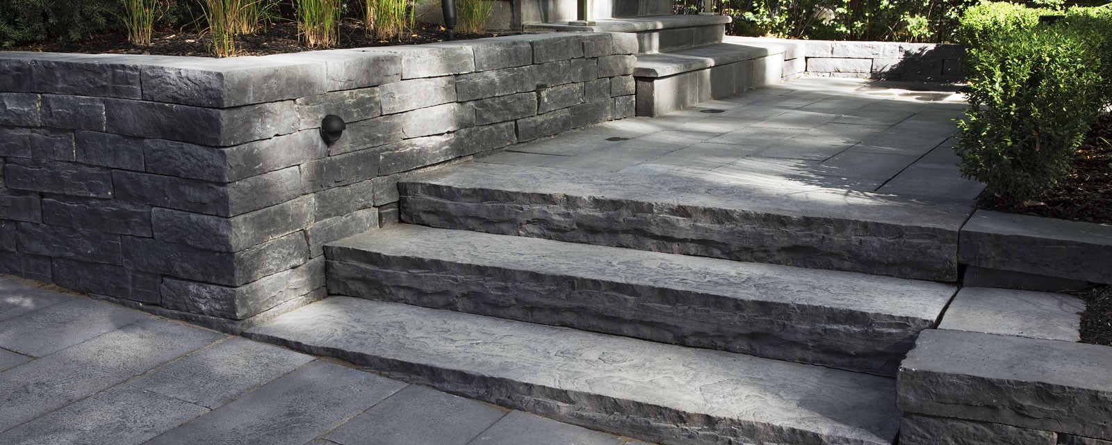 Eramosa-Flagstone™ Rockface Steps