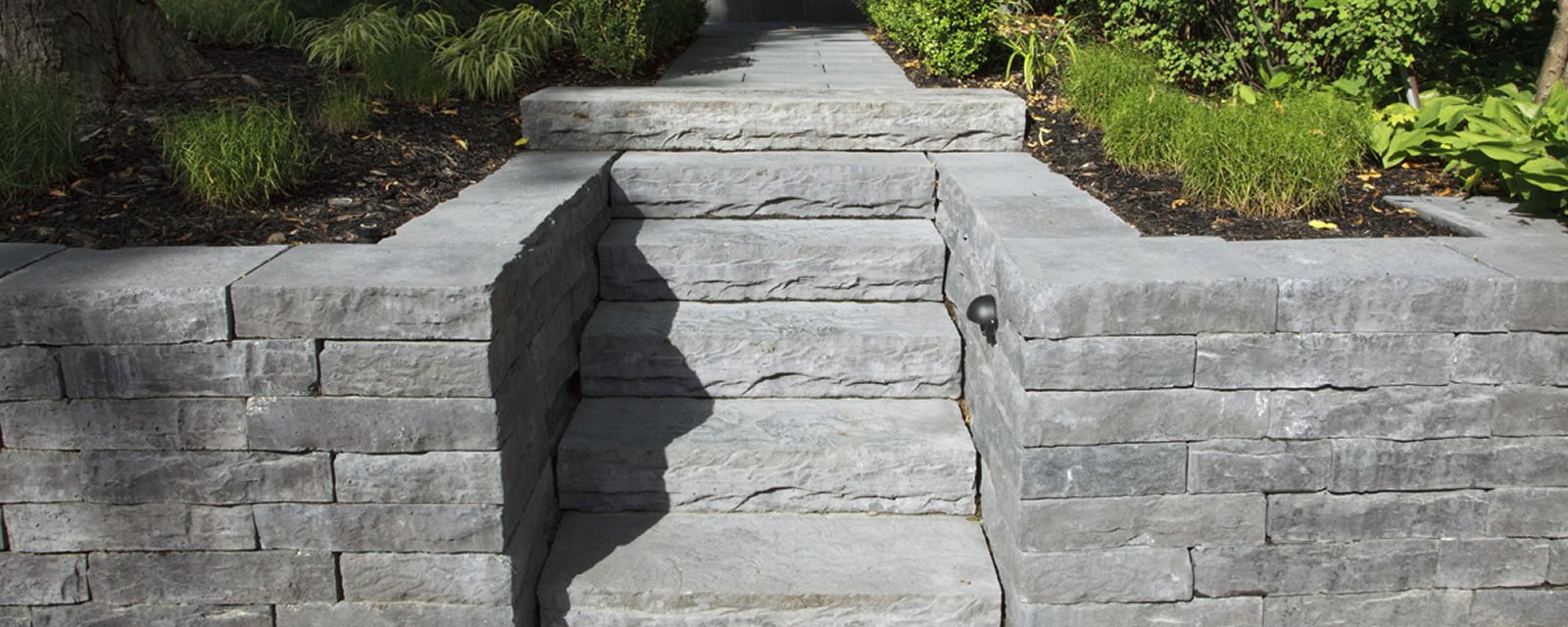 Eramosa-Flagstone™ Rockface Steps